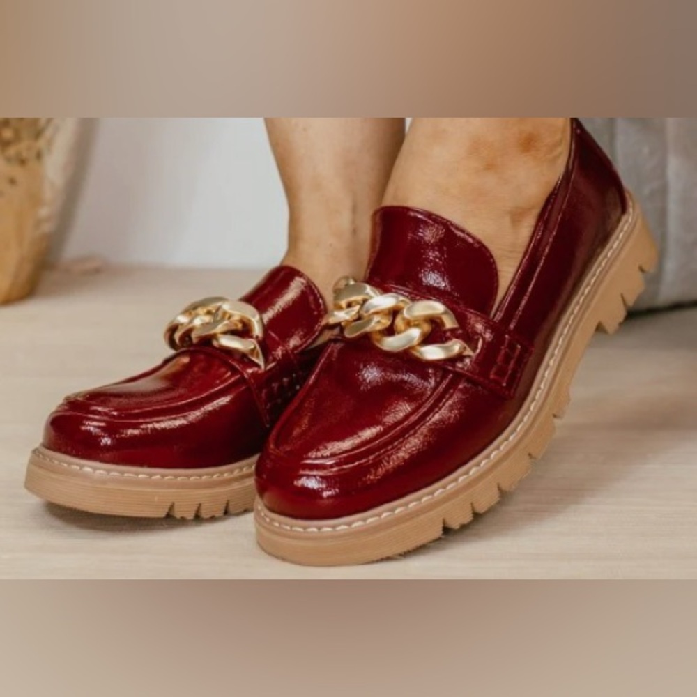 Corky’s Dark Red Patent Loafers/Gold Chain Detail/Lug Sole: Size 6 - Picture 5 of 8